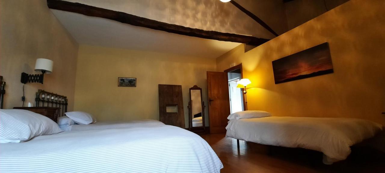 Rectoral De Anllo Hotel Sober Bagian luar foto